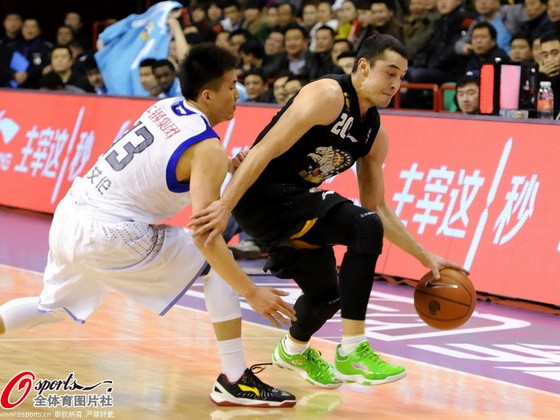 郭艾伦vs西热力江：CBA最强本土控卫巅峰对决