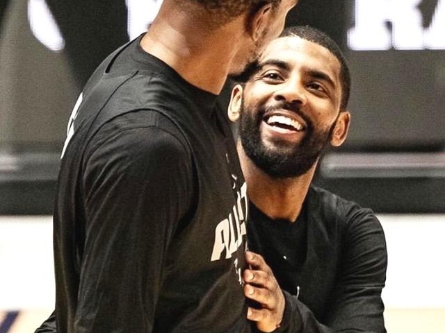 詹姆斯战旧主湖三崩重现，詹韦连线与詹欧联线悄然改写NBA权力版图